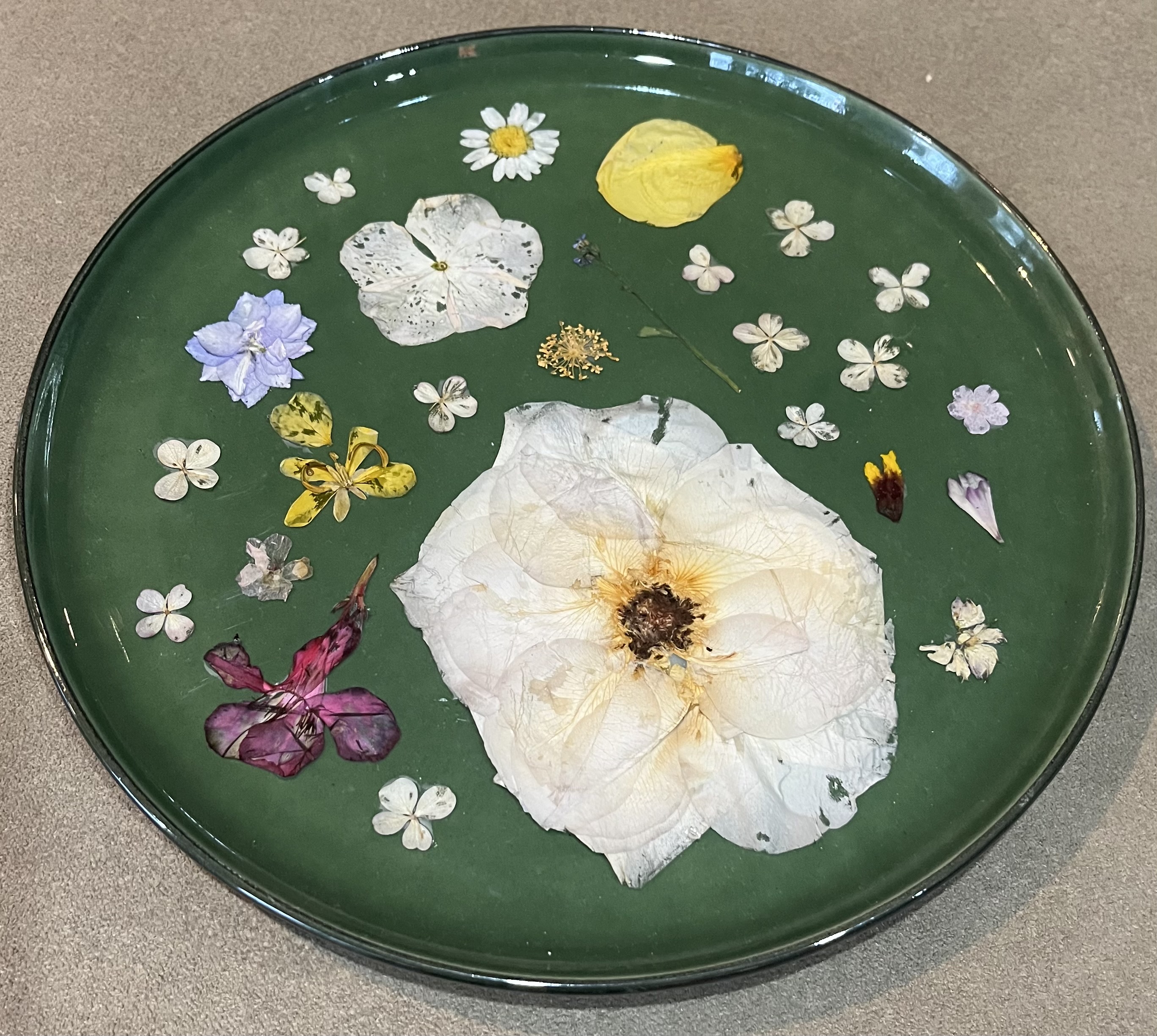 Green plate/tray